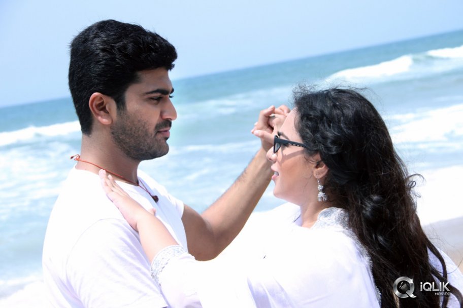 Malli Malli Idi Rani Roju